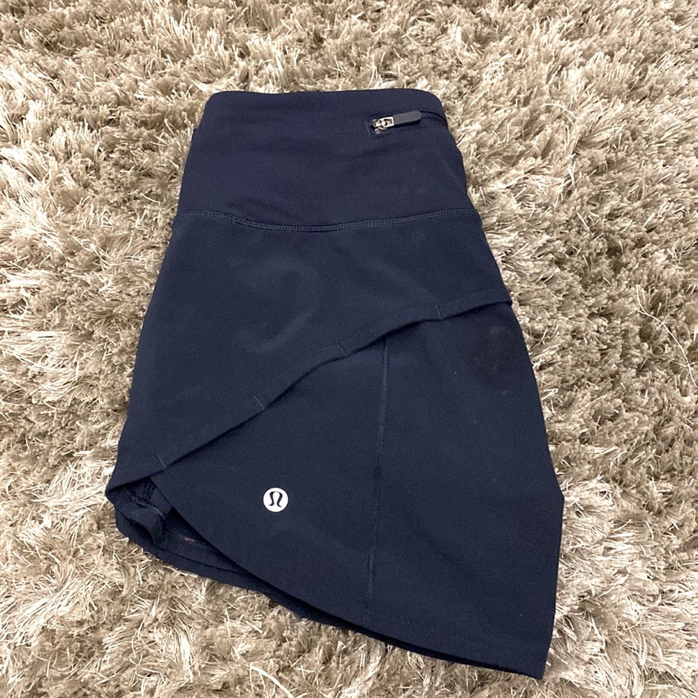 Size 0 Lululemon sped up shorts